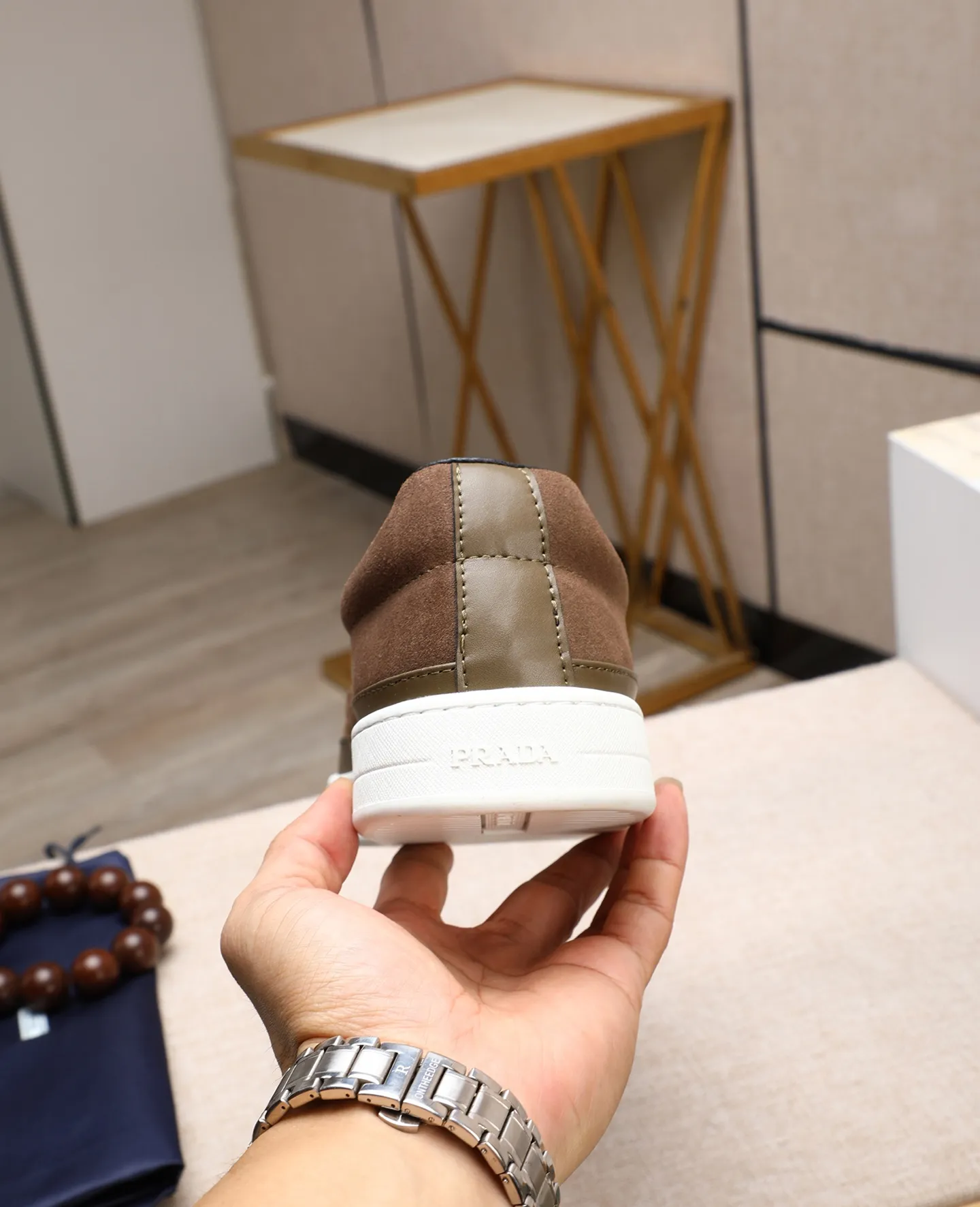 Men's men's shoes 💰440 🌹🌹[PRADA—Prada] latest model 🙈original replica! 👟👟👟Available here. The workmanship is top-notch. The upper is made of Italian 🇮🇹Imported calfskin. ❗️Breathable genuine leather lining @Suitable for travel. The original version has an enlarged engraved sole, making it suitable for all kinds of travels, showing low-key luxury. Let quality speak for itself. Color: Size: 38-44